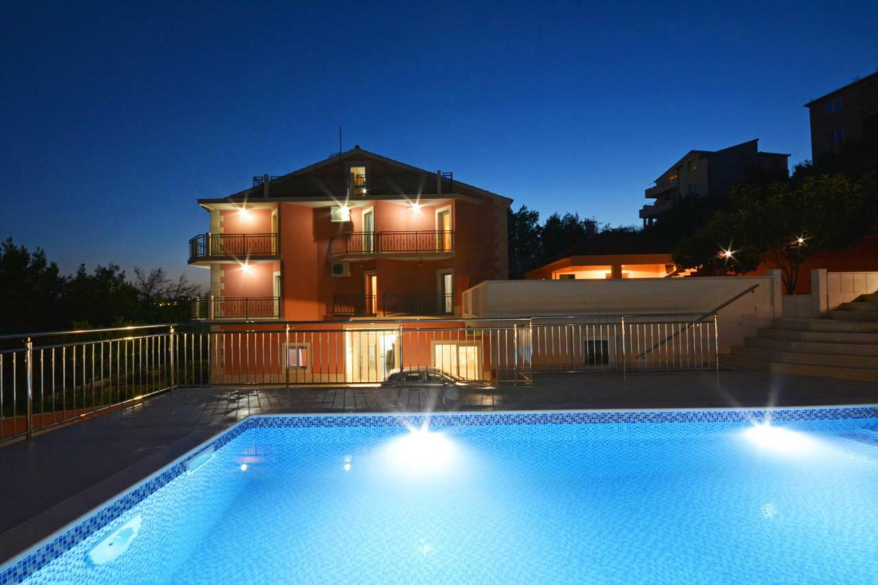 Apartman Lucic Apartamento Split Exterior foto