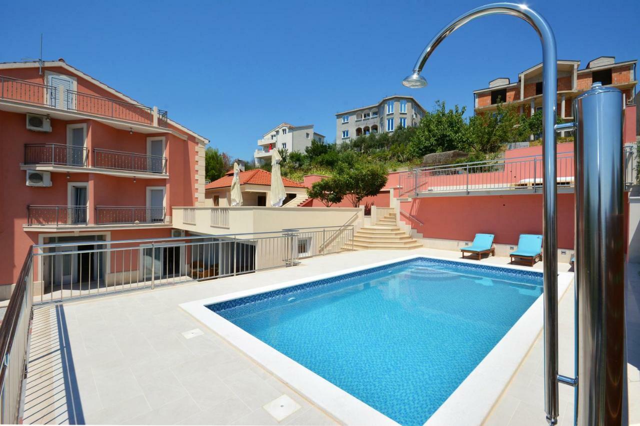 Apartman Lucic Apartamento Split Exterior foto