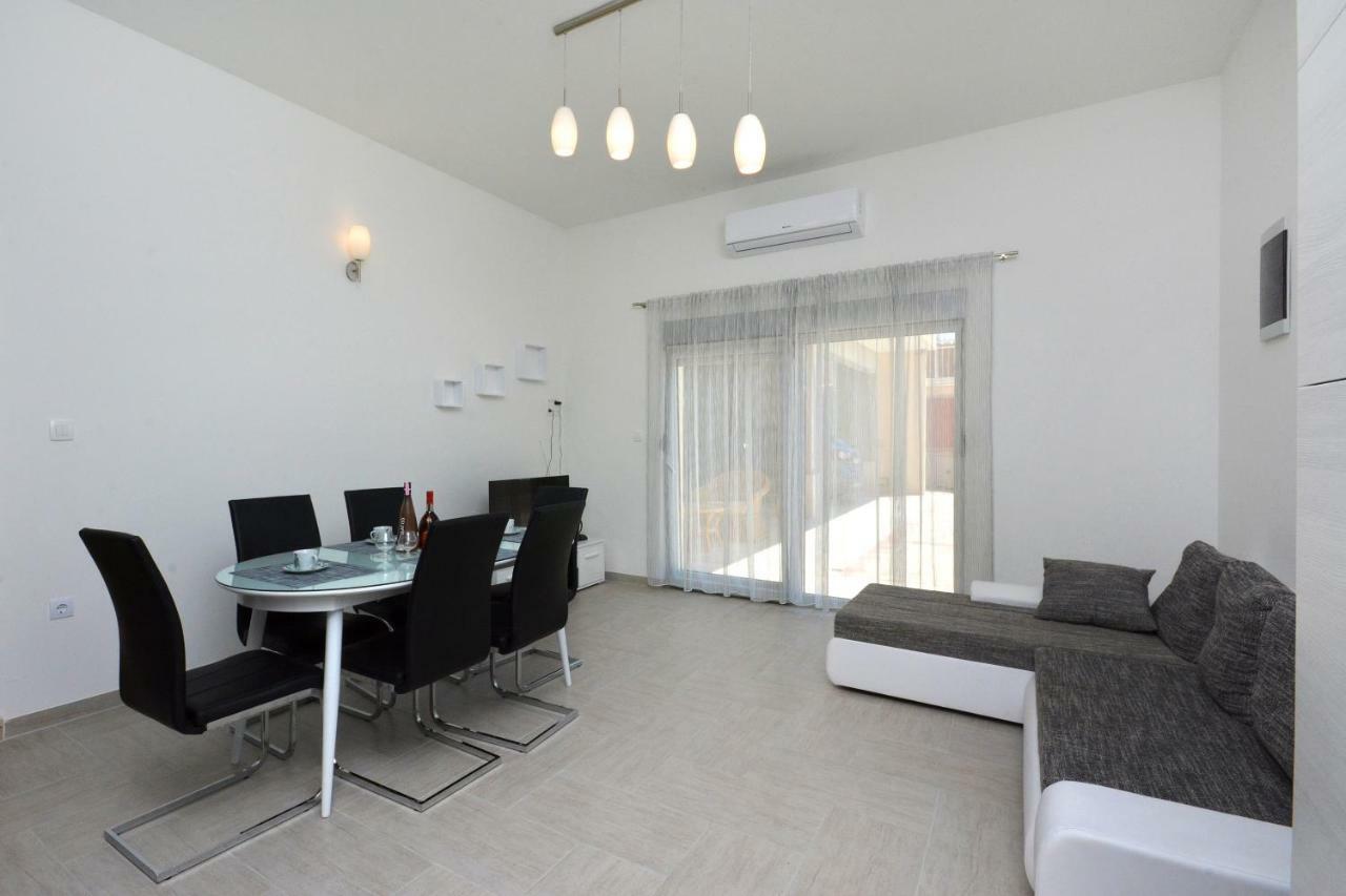 Apartman Lucic Apartamento Split Exterior foto