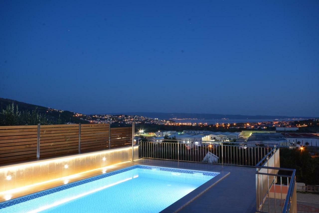 Apartman Lucic Apartamento Split Exterior foto