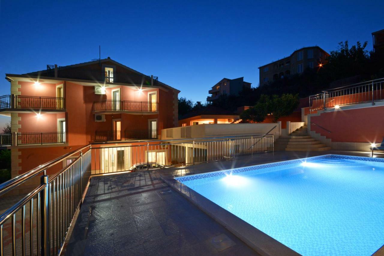 Apartman Lucic Apartamento Split Exterior foto