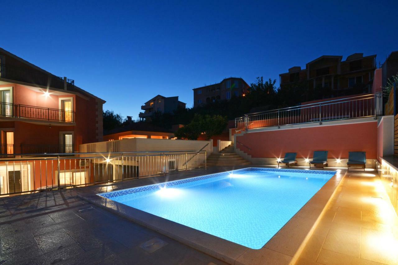 Apartman Lucic Apartamento Split Exterior foto